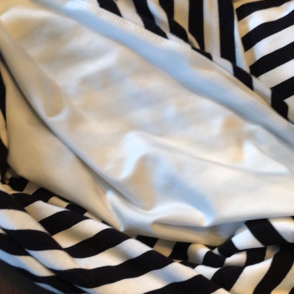 WHBM Cross front Horiz silver tone detail, body hugging tank top - Picture 9 of 10